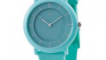 QQ Womens Light Green Plastic Fashion Watch [VQ94J008Y]