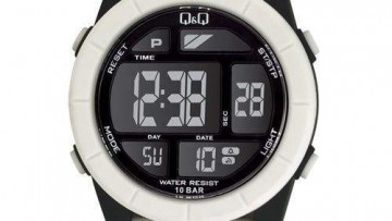 QQ Mens White Digital Sports Watch [M123J002Y]