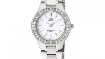 QQ Womens standard Analog Dress Watch [Q691J204Y]
