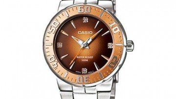 Casio Womens Analog Fashion Watch [LTD-2000D-5AVDF]