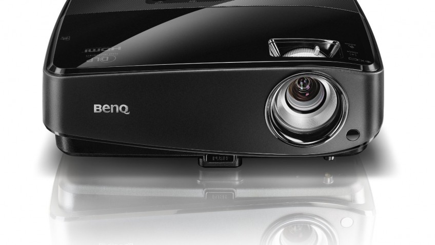 BenQ MX522 XGA 3000L HDMI Smarteco 3D Projector with 10,000 Hour Lamp Life Projector