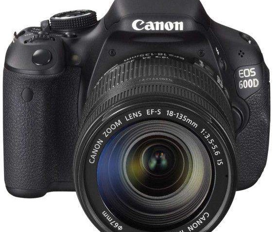 Canon EOS 600D 18-135mm Lens Kit (18 Megapixels, DSLR Camera, Black)