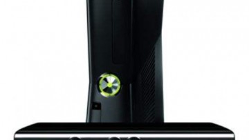 Microsoft Xbox 360 4GB With Kinect Kit, 1 Controller1 Game