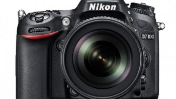 Nikon D7100 Digital SLR Camera with 18-105mm Lens Kit