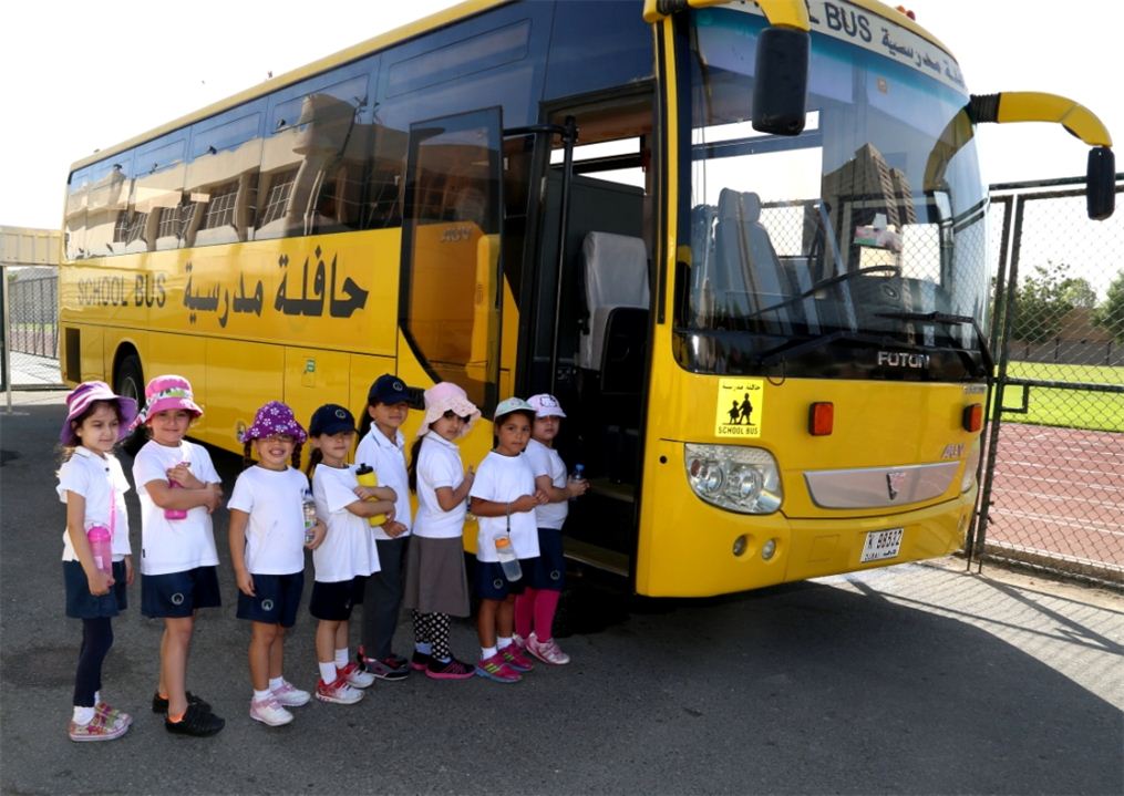 Желтые автобусы дети
