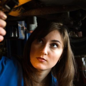 Oil Change CAR Shop Online at Special Price from UAE Mega Deals