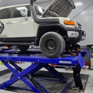 Get A Oil Change Package For 4, 6 Or 8 Cylinder Car 5000 Or 10000 Km CAR Shop Online at Special Price from UAE Mega Deals