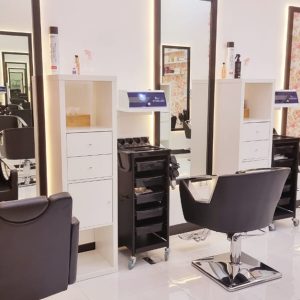 Revamp Your Look With A Luxurious Haircut Experience! HAIRDRESSER Shop Online at Special Price from UAE Mega Deals