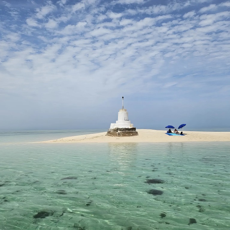 Boat trip with snorkeling to Jarada Island  Saada Bahrain