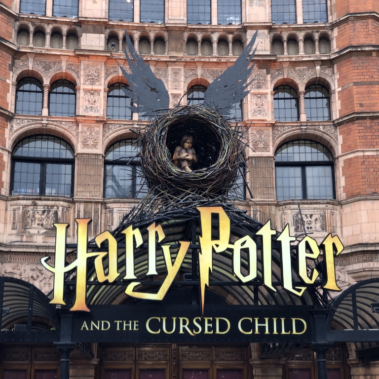 Harry Potter Studio Tour departure from Victoria/Baker Street  Victoria Bus Stop