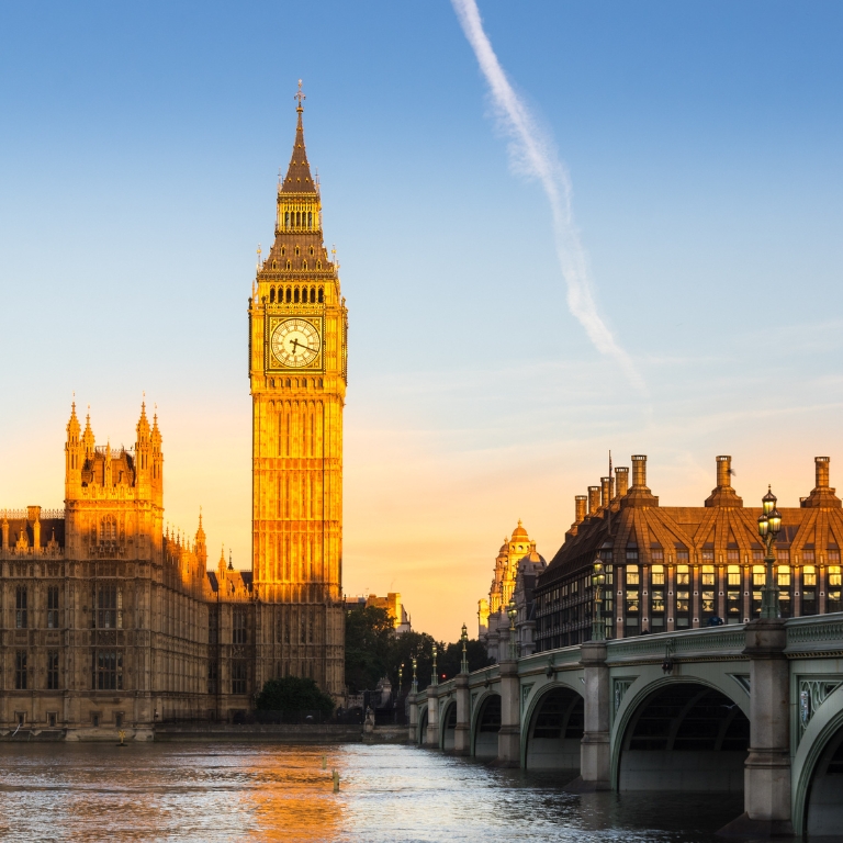 Visit St Paul's Cathedral & Westminster Walking Tour  Ritz Hotel (W1J 9BR)